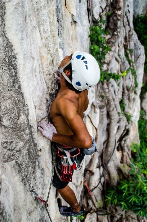 Get your team aligned with. Rock Climbing in Damai Wall, Batu Caves - Andy Saiden