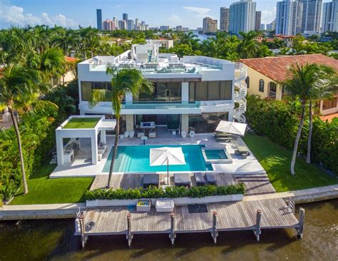 508 North Pkwy North Miami Beach Fl 33160 Zillow Luxury Homes