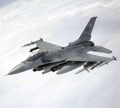 General Dynamics F 16 Fighting Falcon Jets