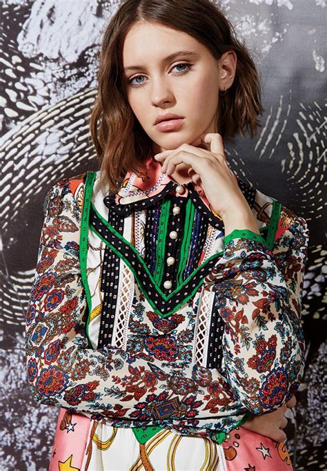 Pics Iris Law 15 Stuns In ‘teen Vogue — See Jude Laws Modeling Daughter Hollywood Life