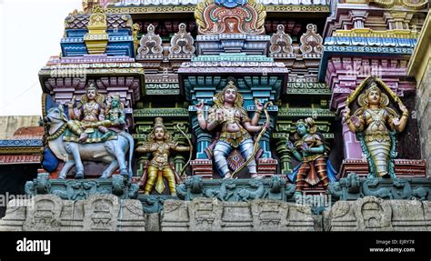 Meenakshi Amman Temple Hi Res Stock Photography And Images Alamy
