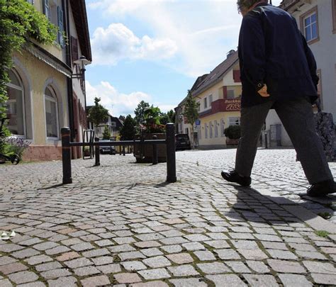 Adresse und telefonnummer der apotheke in riegel: Sind die "Felgenverbieger" gefährliche Stolperfallen ...