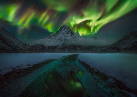 Winter Night Sky Star Northern Lights Mountain Clouds