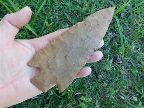 Hopewell Arrowhead Made From A Creek Stained Burlington Chert From
