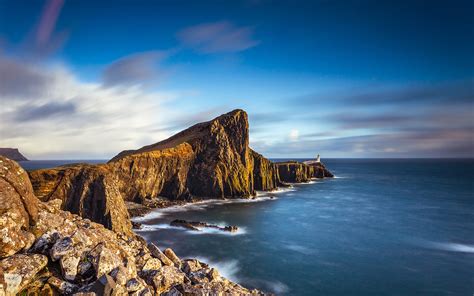 The very dramatic neist point lighthouse on the isle of skye, scotland. 19 neist point - isle of skye - scotland - uk | Zoltan ...