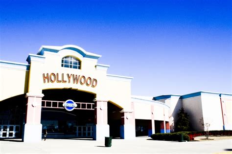 Regal cinemas hollywood 20 is located in greenville. Regal Hollywood Stadium 20 & RPX - Greenville, Greenville ...