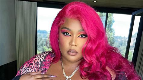 Lizzo In Bathing Suit Is A Baddie — Celebwell