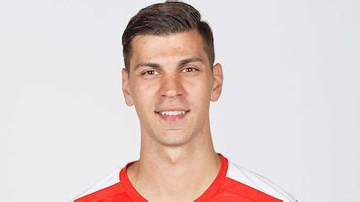 Born 6 march 1991) is an austrian professional footballer who plays as a defender for german club bayer leverkusen and the austria national team. Dragovic in die Premier League? - LAOLA1.at