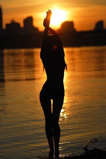 Pin By Stephanie M Caruso On Feast For The Eyes Silhouette Photography Photography Poses