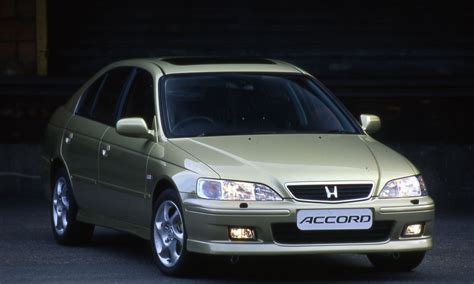 Used Honda Accord Hatchback 1999 2003 Review Parkers