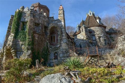 One of upstate new york's premier event venues for weddings and social celebrations, distinctive for it's two large wells barns and grand cobblestone mansion the. 13 magnificent castles in Upstate NY straight out of a ...