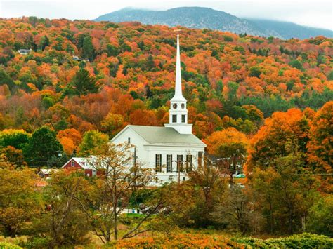 The 8 Best Small Towns To Visit In Vermont This Fall Jetsetter