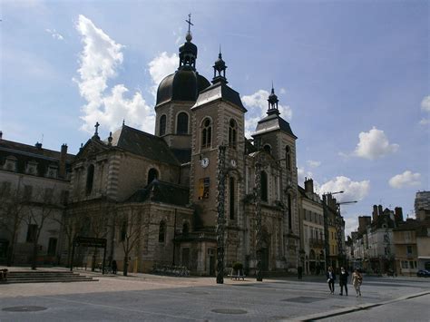 Spécialisé dans le recrutement médical et dentaire, jobergroup a été créé en association avec un chirurgien dentiste, nous vous offrons la possibilité de profiter d'une immersion. Chalon-sur-Saône - Reiseführer auf Wikivoyage