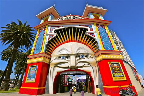 Luna park reviews and lunaparknyc.com customer ratings for march 2021. Luna Park Melbourne - Just for Fun | Luna Park, Melbourne ...