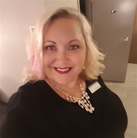 Stacey Harnois Mary Kay Independent Beauty Consultant