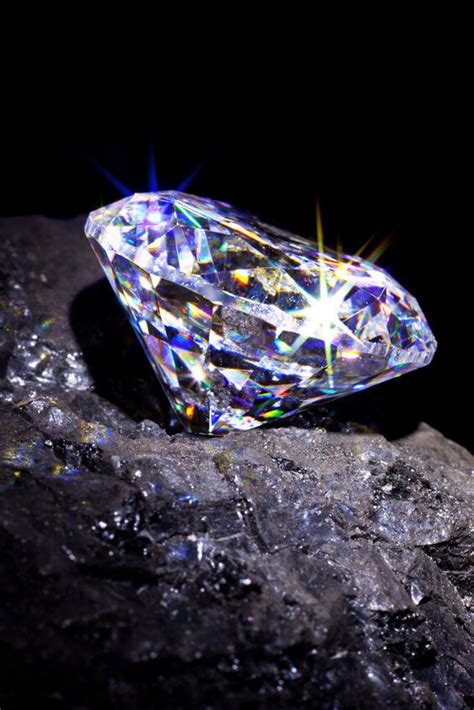 How To Tell A Real Diamond From Cubic Zirconia