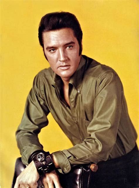 Dekoartikel günstig und bequem online kaufen! ELVIS LOOKING COOL IN 1968 | Elvis presley photos, Elvis ...