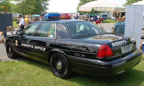 17 2010 Rear View Police Vehicles Police Cars Sheriff Office Queen