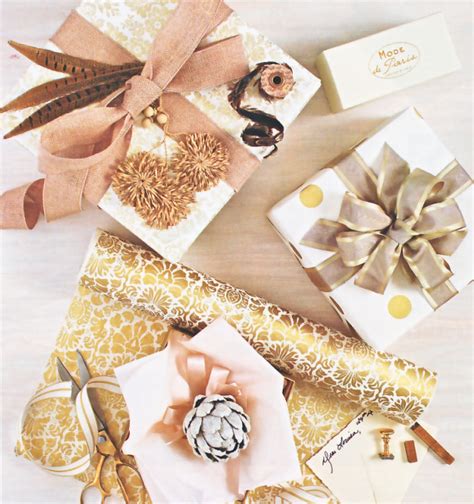 Beautiful Holiday T Wrap Ideas And Embellishments