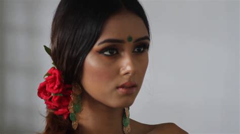 Bangladeshi Super Hot Model In Shooting La Meridian Hotel Dhaka