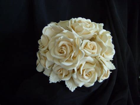 Roses Sugar Gumpaste Shades Of Ivory Roses And Leaves Wedding Cake