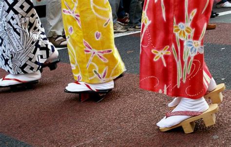 How To Properly Wear Geta All About Japan