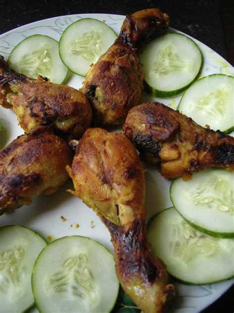 Perapkan bersama bahan dalam gambar (gandakan untuk depan belakang). Resepi Drumstick Ayam Panggang - Resepi Bergambar