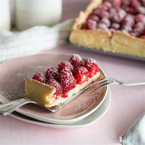 Finde was du suchst unkompliziert phantastisch.eierlikor kuchen mit apfeln. Himbeer-Tarte mit weißer Schokolade | Rezept | Rezepte ...