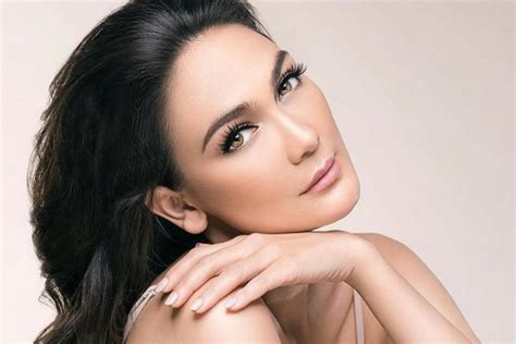 Luna Maya Pesona Kecantikan Luna Maya Cantik Banget Terbaru Di Tahun