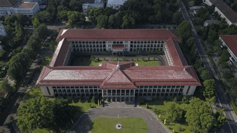 Universitas Tertua Di Indonesia Inilah Com