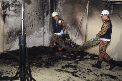 Shah alam apabila sahura diuruskan? Asrama Tahfiz Di Shah Alam Terbakar. Pelajar Sedang ...