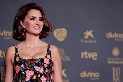 Penélope Cruz Ushers In Spring In A Floral Sequin Gown