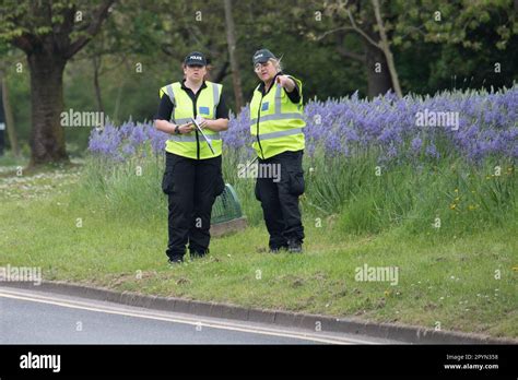 Windsor Berkshire Uk 4th May 2023 Police Search Teams At Work In