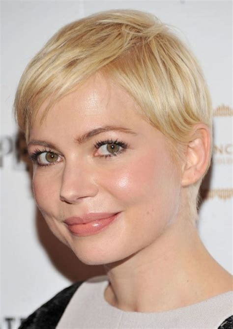 Most Flattering Short Hairstyles For Oval Faces