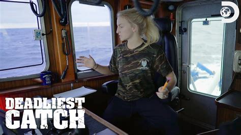 Freak Accident With Mandy At The Helm Deadliest Catch Discovery