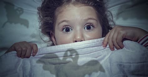 10 Things You Can Do To Help Your Kid Get Over Their Fear Of The Dark