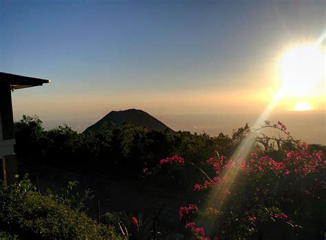 Pin By Frankie Aparicio On Sunsets El Salvador Natural Landmarks