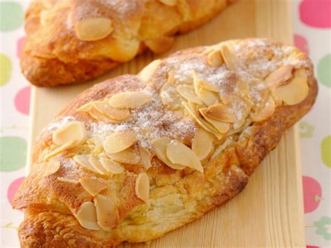 Croissants aux amandes Recette