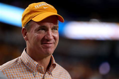 Hall Of Fame Qb Peyton Manning Returning To Tennessee As Professor