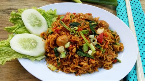 Cara membuat nasi goreng sangatlah praktis dan bisa divariasikan dalam berbagai cara. Cara Membuat Mie Tek Tek Dengan Indomie Goreng - Berbagai Teks Penting