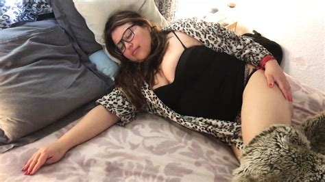 I Wake Up My Stepmom From Her Nap And I Cum In Her Mouth Xhamster