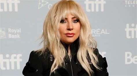 These 18 points (9 pairs) tend to be painful when pressed, and may spread pain to other body parts. Lady Gaga est atteinte de fibromyalgie, une maladie ...