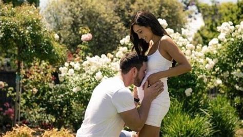 Fitness Star Kayla Itsines Says Pregnancy Is A Dream Come True