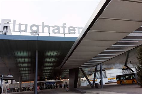 Hier finden sie den flughafen zürich aktienkurs aktuell und ausserdem weitere informationen wie den flughafen zürich chart. Flughafen Zürich, Bus Terminal, Busterminal, Regionalbus ...