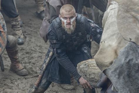 Meanwhile, ivar must decide if he can place his trust in a former enemy on the battlefield. Vikings Fin Saison 5 Episode 20 : Ragnarok - Critictoo ...