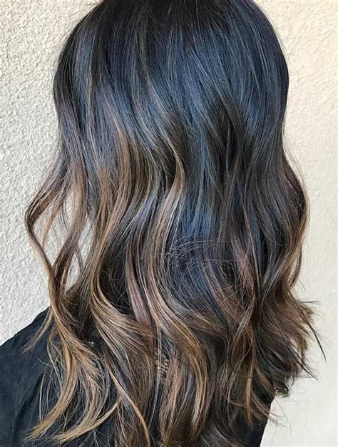 Trendy and versatile, caramel highlights are generally universally flattering on brown hair because the colors blend naturally yet still create an extra level of flair. 30 Breathtaking Ideas For Styling Your Caramel Highlights