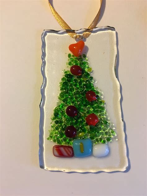 Pin By Cristina Beatriz On Pupypardo Glass Christmas Decorations Fused Glass Artwork Stained