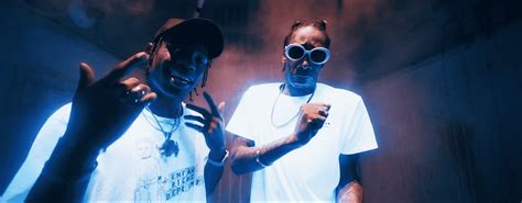 Wiz Khalifa Feat Travis Scott Dans Le Clip Bake Sale