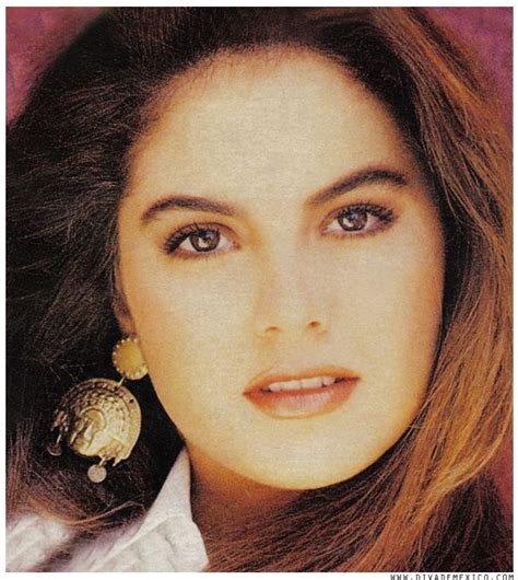 LUCERO Diva De Mexico 1991 Divas Pearl Earrings Drop Earrings