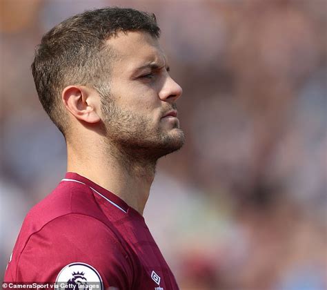 West Ham Star Jack Wilshere Set For Four Weeks Out With Ankle Injury Daily Mail Online